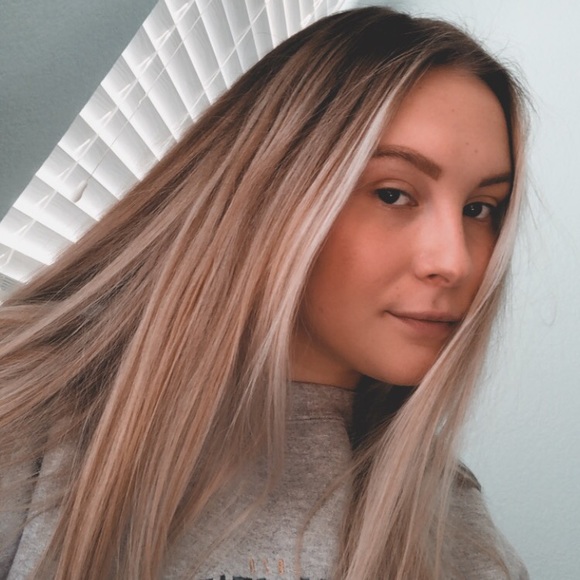 Meet your Posher, Olivia - Picture 1 of 1